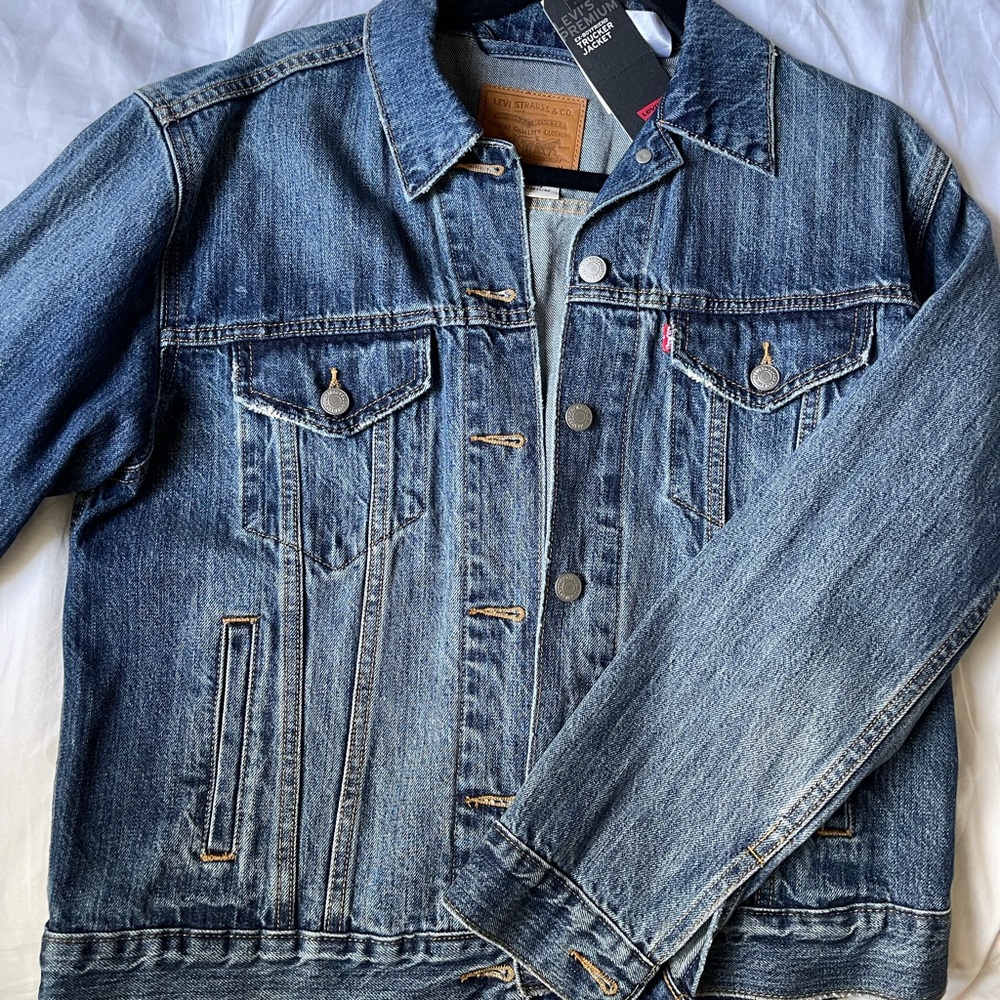 Levi’s trucker jacket